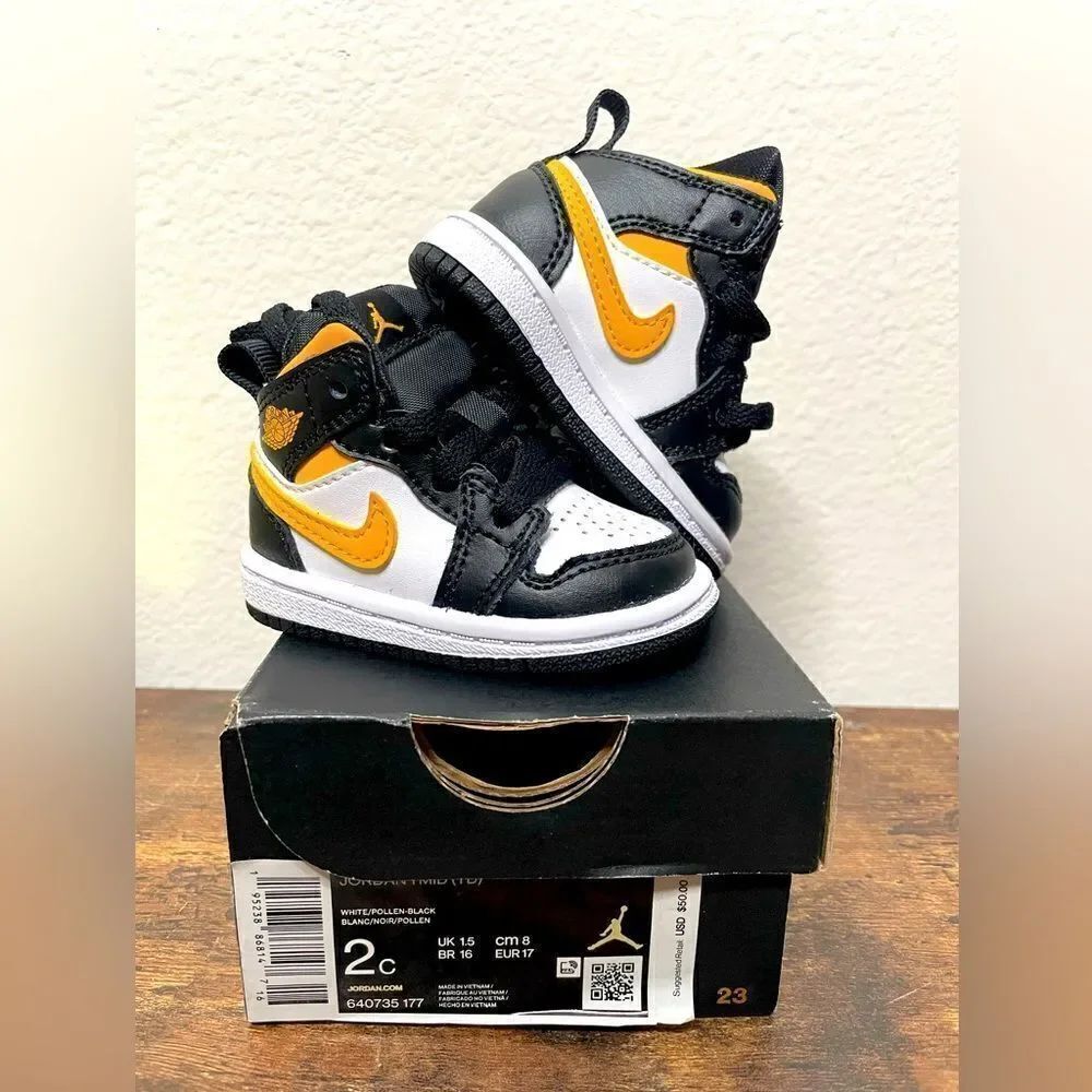 Air Jordan Ones - Picture 1 of 5